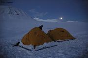044 Campement glacier Edvard pleine lune