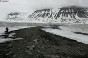 001 A l abri devant le glacier Croll