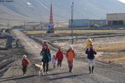 012 Fin visite Pyramiden