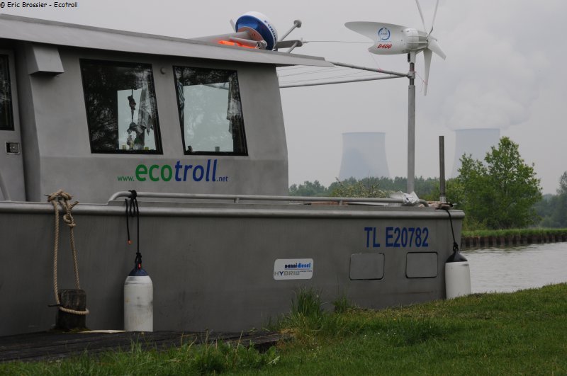 096 Ecotroll devant centrale Belleville