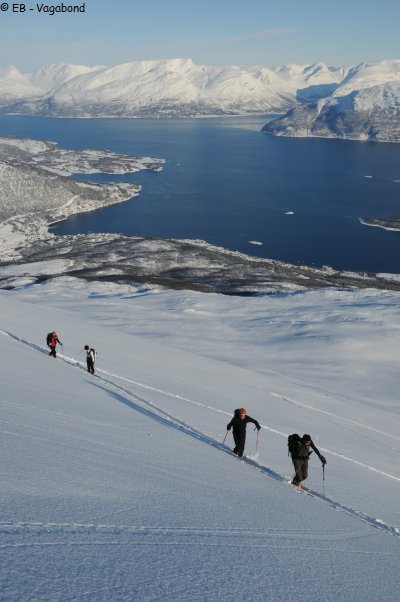 049s Au dessus de Lyngen