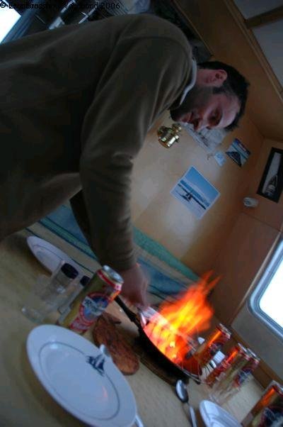 105 Tonio flambe chourico de carne avec cachaca
